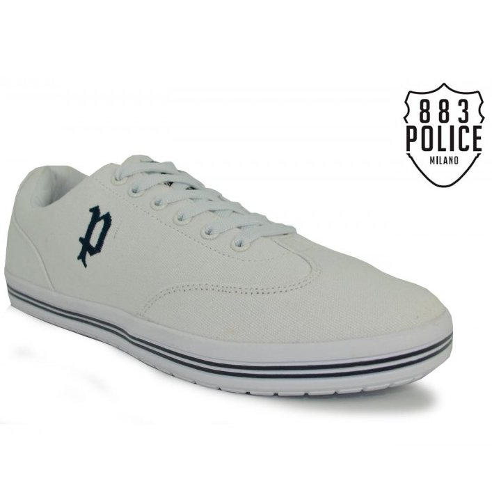 OutletFK's tweet photo. 883 POLICE!! Con una de las zapatillas del momento.Podéis conseguirla rebajada en el enlace: https://t.co/VdCa9MyZhz https://t.co/OXqhRD0ZNI