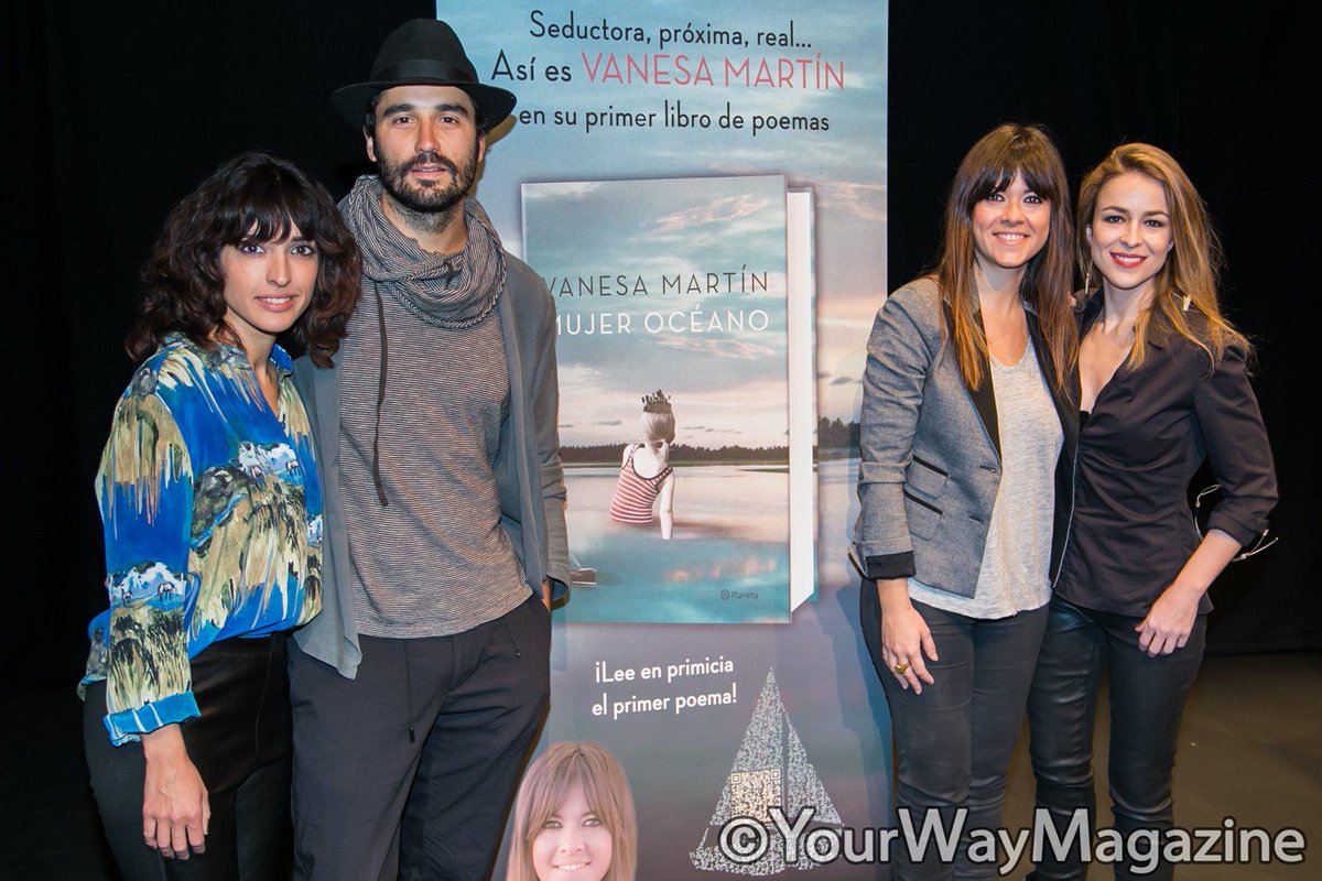 YourWayMagazine's tweet photo. [Galería] @vanesamartin_ presenta su primer libro de poesías #MujerOcéano - https://t.co/ANoL01YB0D https://t.co/xoMdOdhCZL