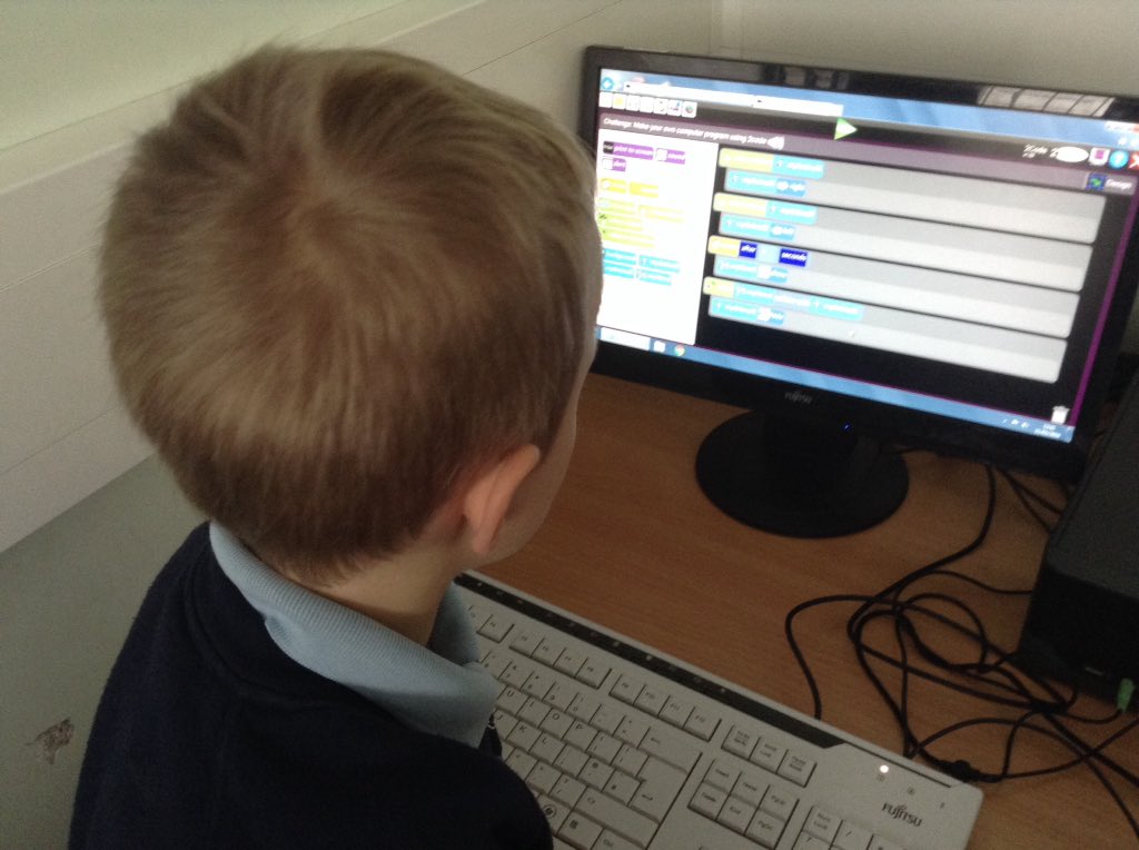 StwilfridsICT's tweet image. It&apos;s a free code day on #2code some very interesting ideas @missdowthwaite @purpleMash