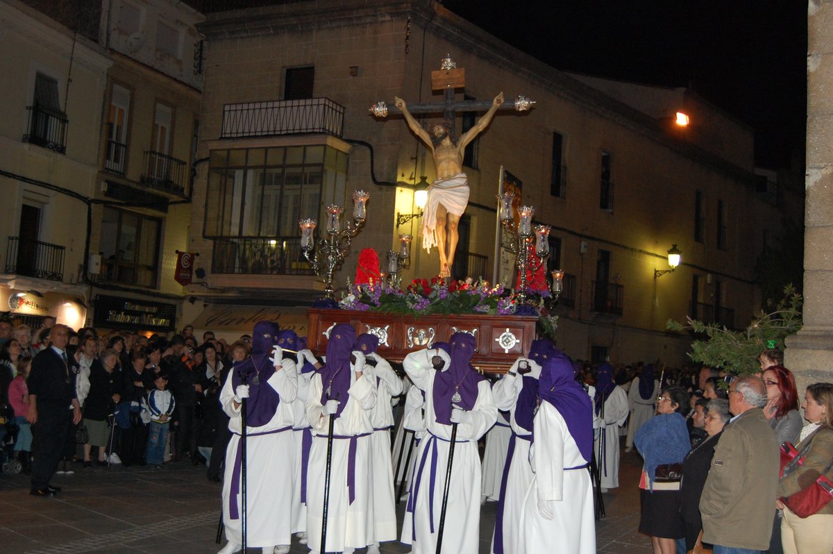 LeonciaCc's tweet photo. Cáceres, ya queda muy muy poco para nuestra Semana Santa, de Interés Turístico Internacional. #CasiNada #AlHombro https://t.co/ctIJWfBlx9