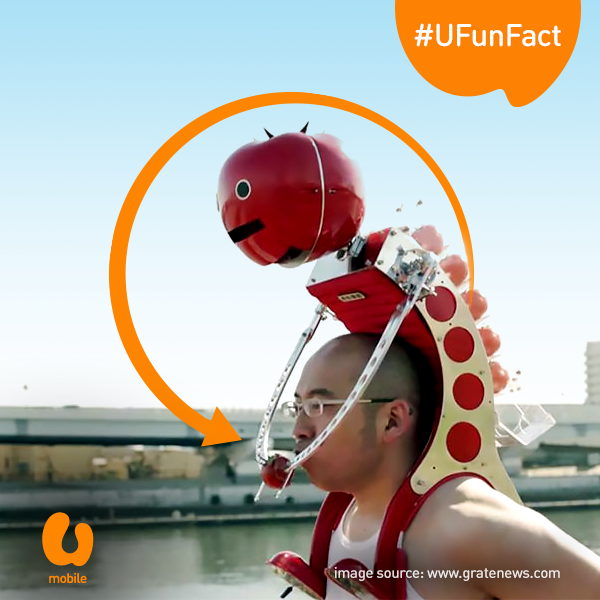 umobile's tweet photo. #DidUKnow: The Tomatan robot feeds tomatoes to runners throughout long runs! #UFunFact https://t.co/yN6R9lTSO5 https://t.co/bLZPMdvV1h