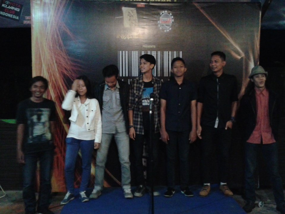 StandUpPTK's tweet photo. Ini dia 8 besar Stand Up Attack yg berasal dari berbagai daerah &amp; bkalan menggetarkan panggung mlm ini #ComedyAttack https://t.co/wT8cmqI7Dr