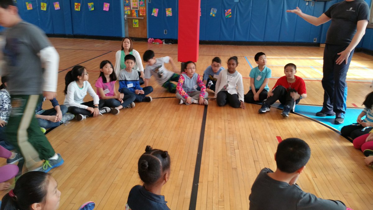 BweeksB's tweet photo. In class at PS 1 w/ Ms. Gong @ABTBallet & amazing articulate 5th graders. #CLSShowcase @UFT @UFT_MBO @galeabrewer https://t.co/hG6JMwa5t0