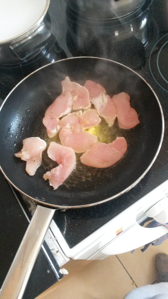 TWinchster's tweet photo. #ChiefTime #FastFood 3 steps for a great and hale Food Are you Hungry ? https://t.co/sNt17xDofR