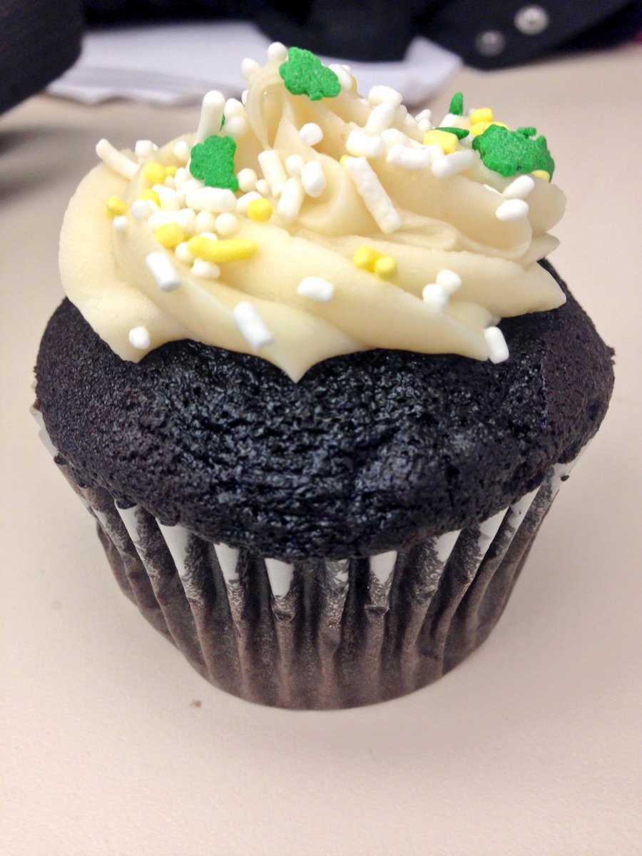 WIBC_TBennett's tweet photo. @93wibc @tonykatz @CircleCitySweet. Delicious. https://t.co/cuJRlEYPQA