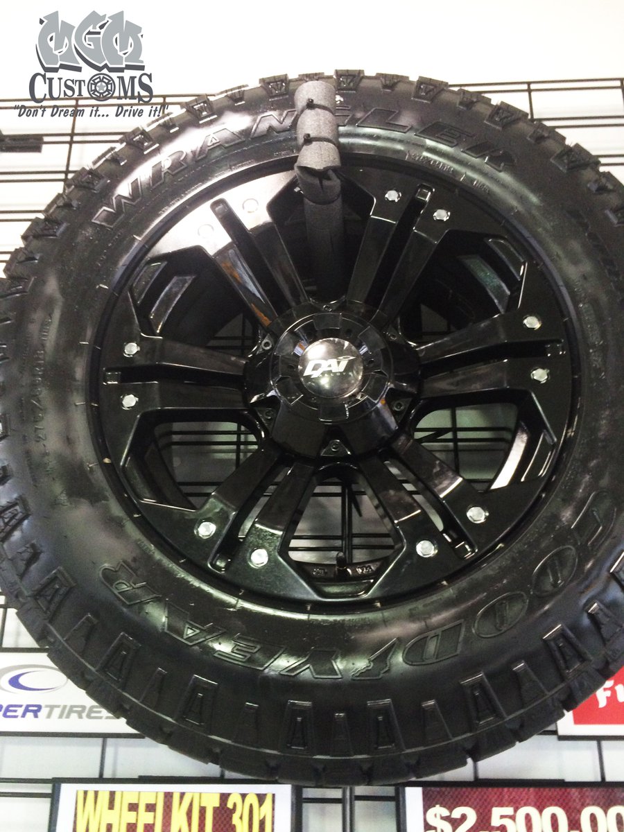 We have another another sharp black 18' rim. 
Reg: $2,800 for the whole set!
Sale price: $2,400! 
#wheeloftheweek