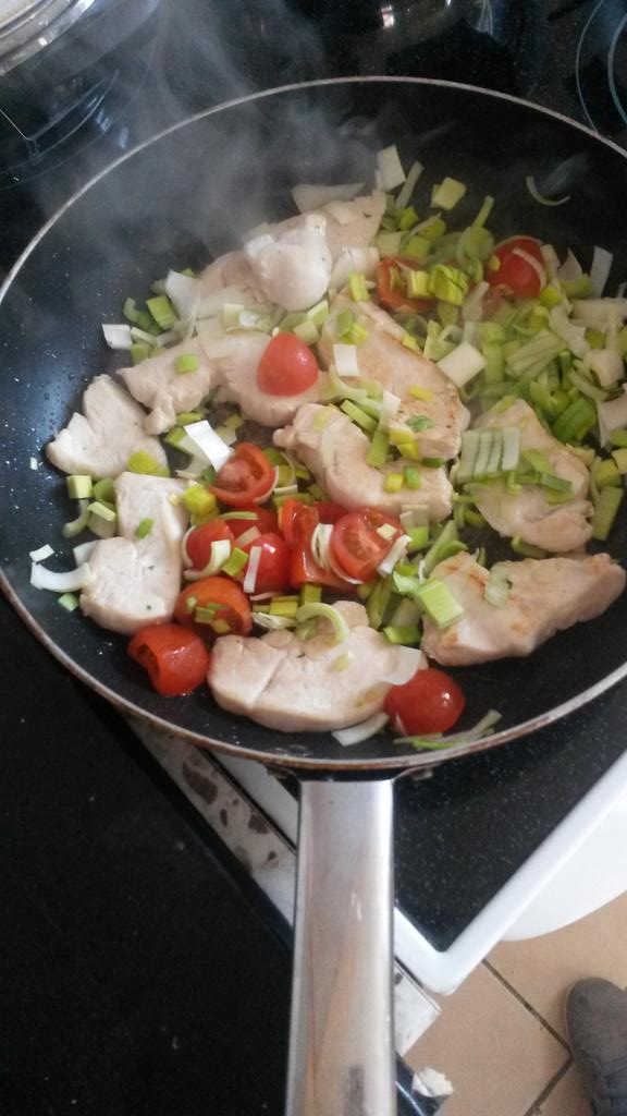 TWinchster's tweet photo. #ChiefTime #FastFood 3 steps for a great and hale Food Are you Hungry ? https://t.co/sNt17xDofR