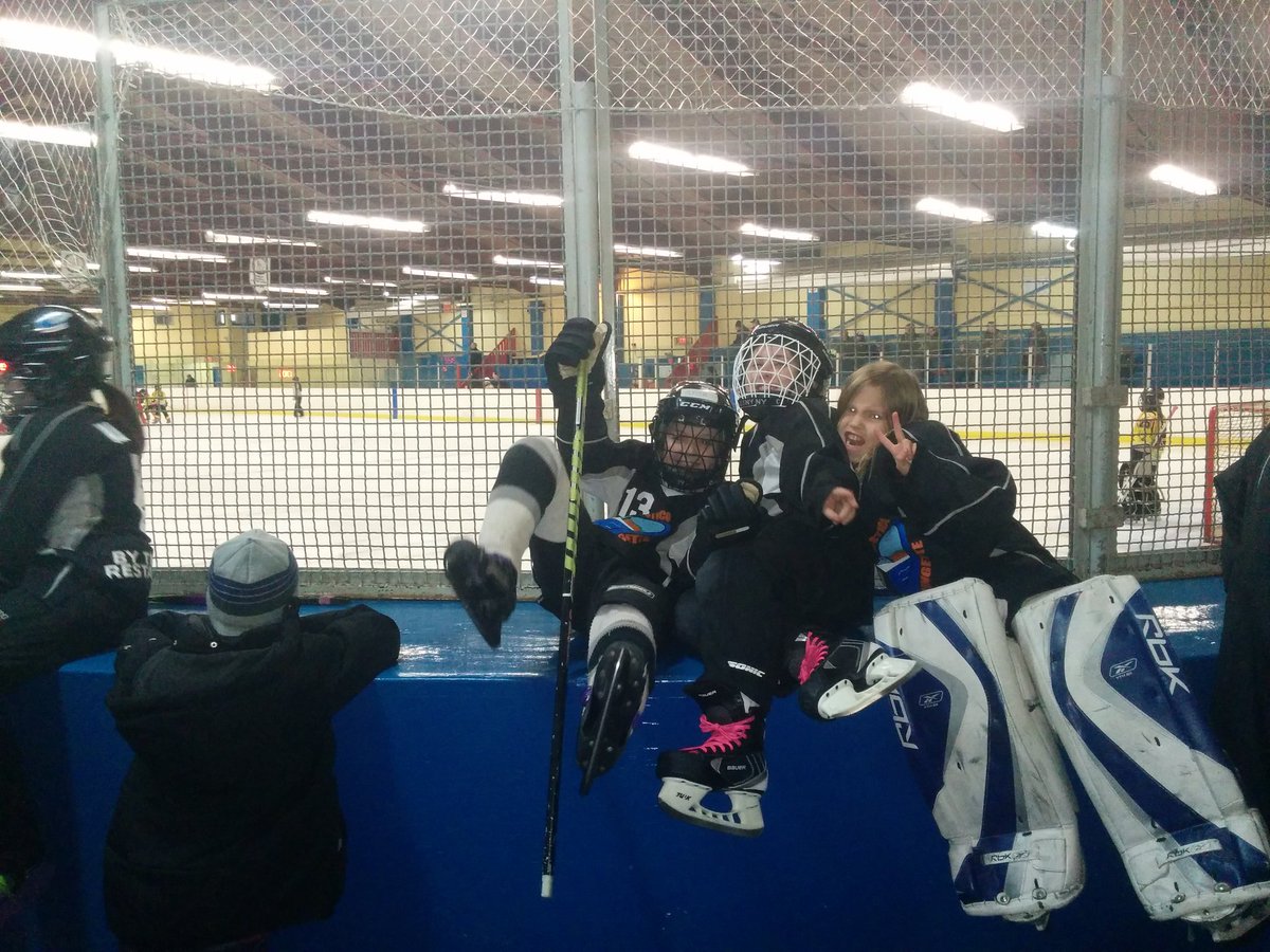 stevesentner's tweet photo. U10 Rustico Riptide pumped up for their first game in Moncton...Go Riptide! #rusticoringette https://t.co/sZ74DBIWlB