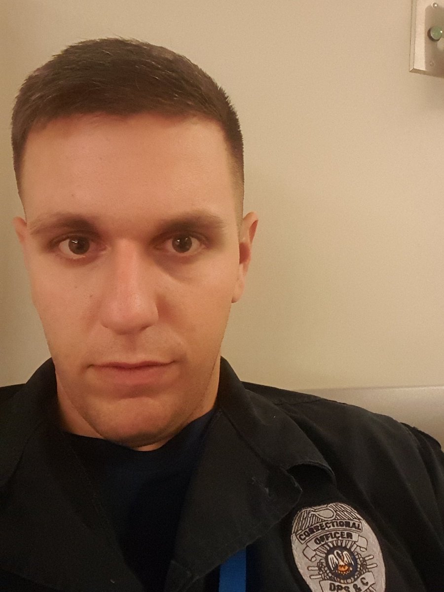 MichaelCulpepp7's tweet photo. 14 hours later... still waiting #CorrectionalOfficer #sitdownproblems #idgt @White_GirlProbs https://t.co/S32bLXM6Jh