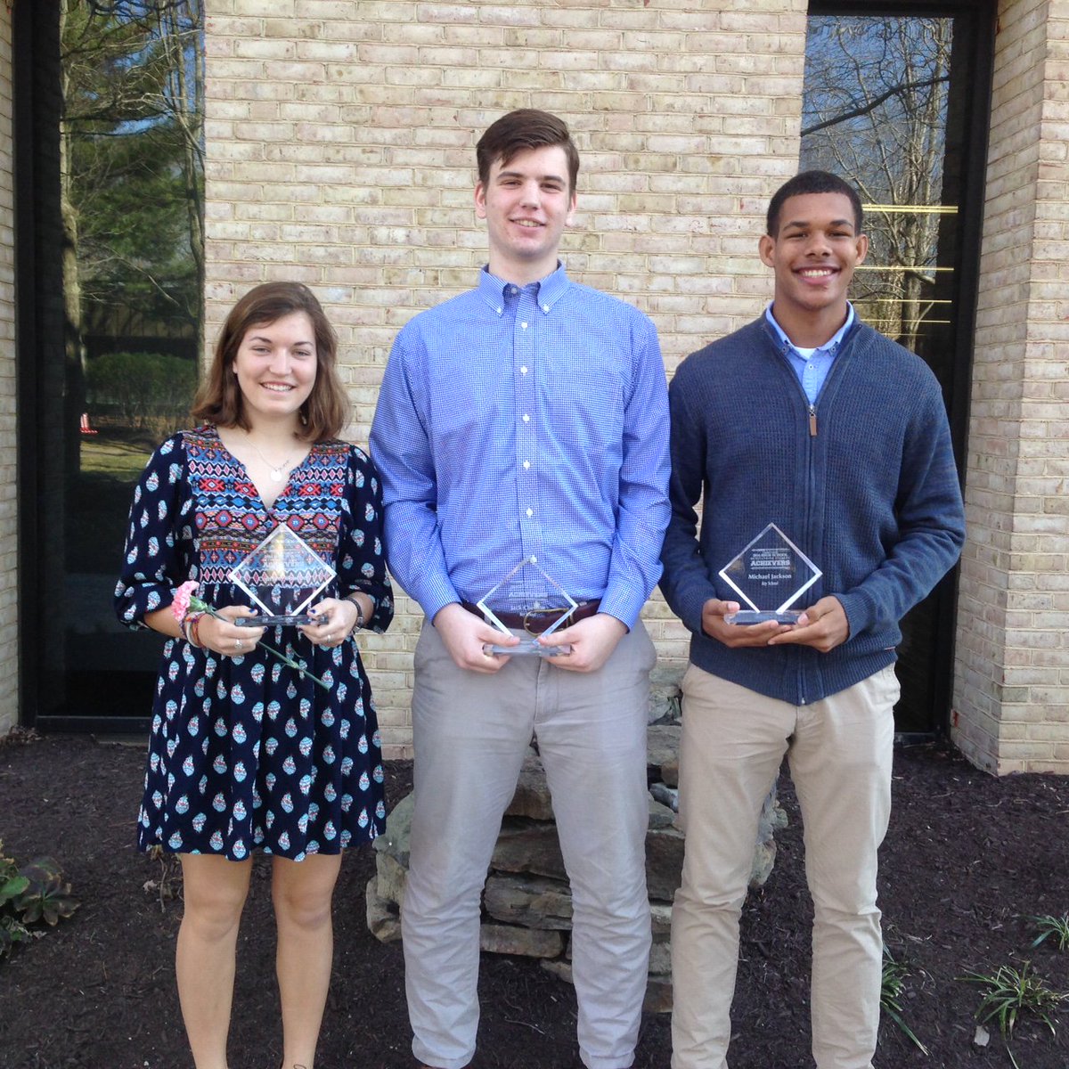 KeySchool's tweet photo. Outstanding Student Achiever Award recipients! Thanks to @capgaznews, @aaacochamber & @AnneArundelCC! #KeyAcademics https://t.co/74otBj6nuq