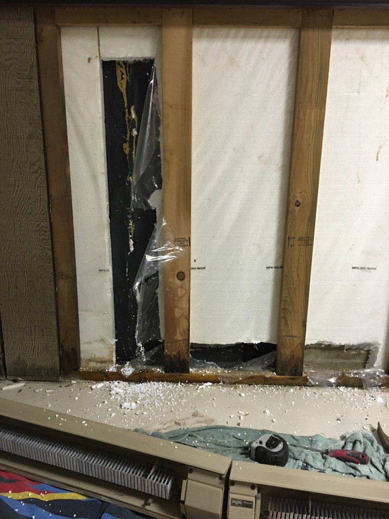 InsideOutRenos's tweet photo. Looks like a previous foundation repair has failed #insidereno #waterproblems #basements #Fridays https://t.co/aW5j1wQNPk