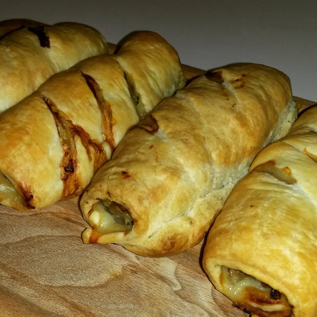 As <a href="/GreggsOfficial/">Greggs</a> are still refusing to open shops in Berlin, I shall have to become a sausage roll hustler myself!