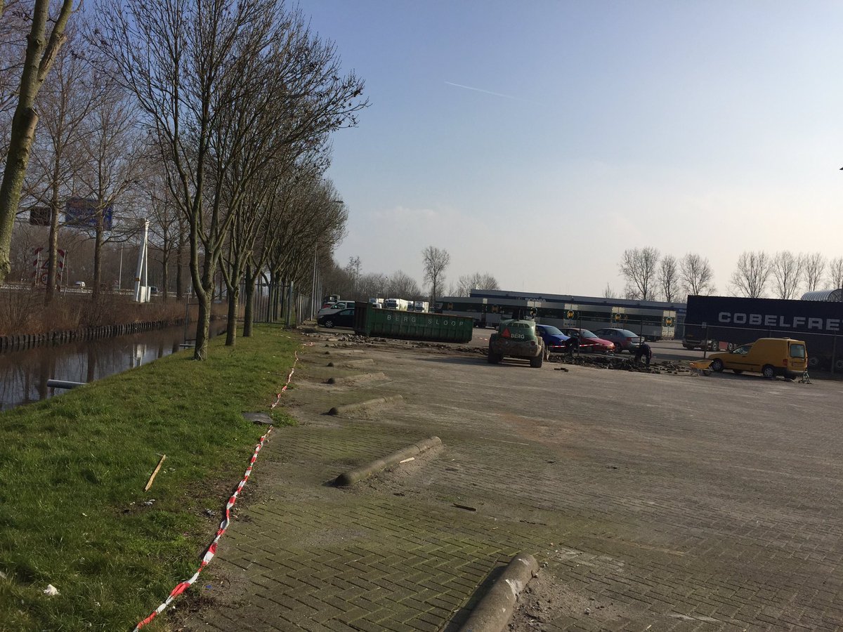Ruimtescheppen.nl 
Parkeerruimte erbij