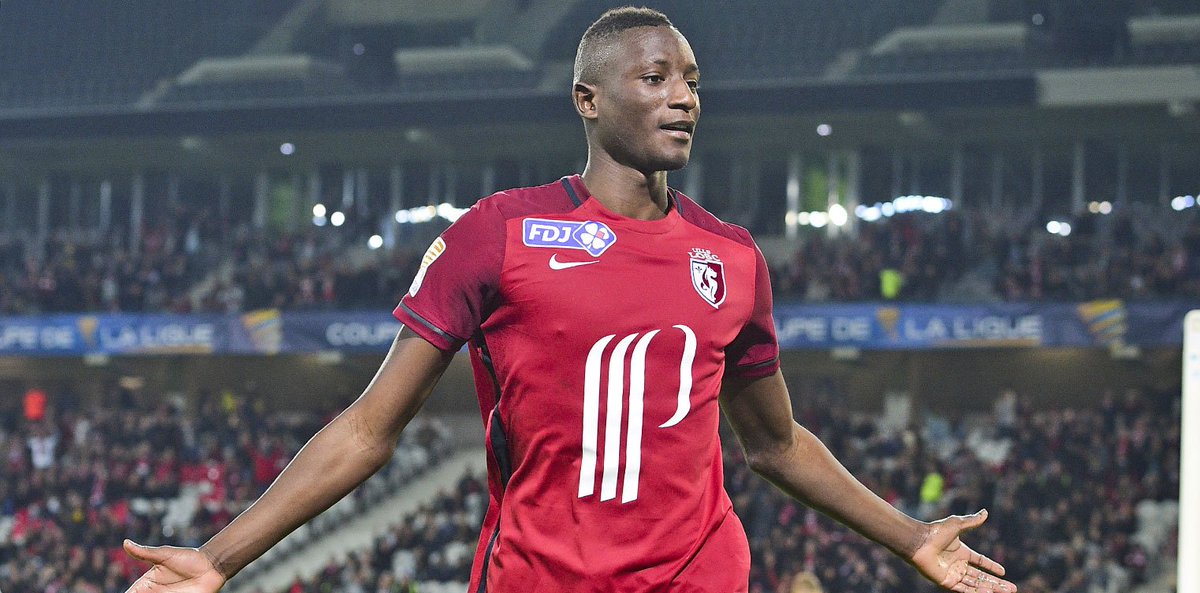 losclive's tweet image. 🎂 Très joyeux anniversaire 🎁 à @Guirassy_19 qui s'aguerrit avec l'@AJA 

#SeeYouSoon #WeAreLOSC 🔴⚪️