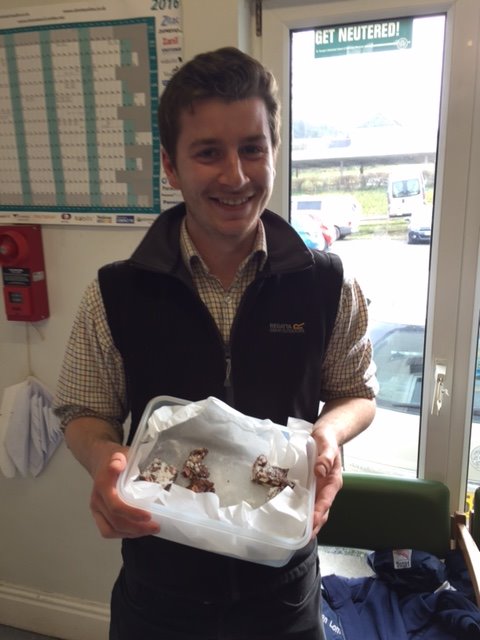 TysulVets's tweet photo. Dan Lomas, final year Nott. Vet student, brought us homemade Rocky Road - lovely! Nearly gone! Great student, thanks https://t.co/AZjH5taU8Y