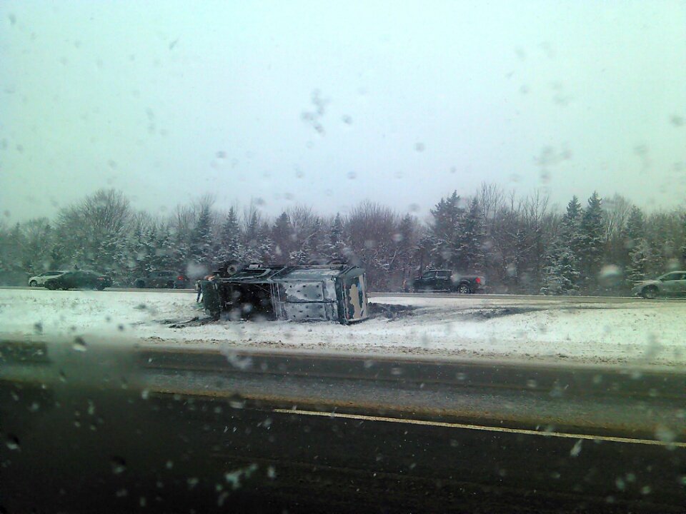 JosephSears1's tweet photo. Accident Highway 102 Halifax Inbound near Kelly Lake. Fire and police on scene.  @CBCNS @ChiuCBC https://t.co/H41E3kmzUJ
