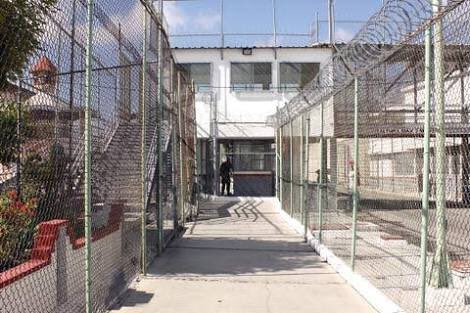RealTimeBTC's tweet photo. #DestacadasCyP Al penal funcionario de la pasada administración en Querétaro https://t.co/qHt5oKRD1B https://t.co/YP3MsBg339
