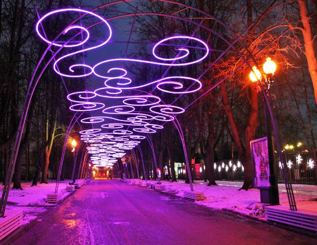 vaonews's tweet photo. Новогоднее оформление входа в Измайловский парк признали лучшим в Москве https://t.co/sKipWOIuF2 #ВАО #Измайлово https://t.co/WlCkTkfou2