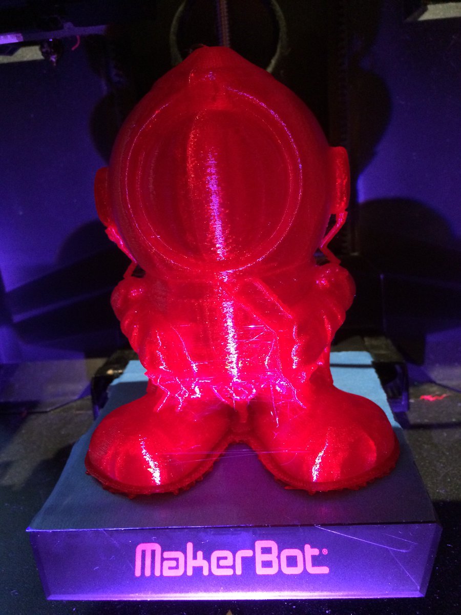 MakerWiz's tweet photo. Giant Astro Bot! #3DPrinting @MakerBot #TranslucentRed @3DHubs https://t.co/lLOI487gKr