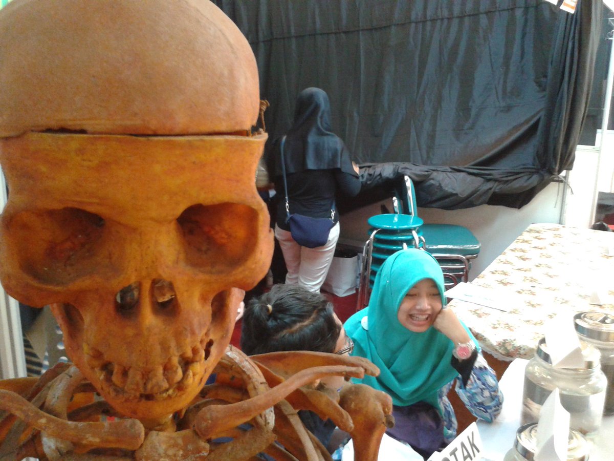 Kamu sudah mampir stanku? FK UNS!! Aku tunggu, masih dua hari lagi.... #Unstoppable 
Cc <a href="/BEMFKUNS/">BEM FK UNS</a>