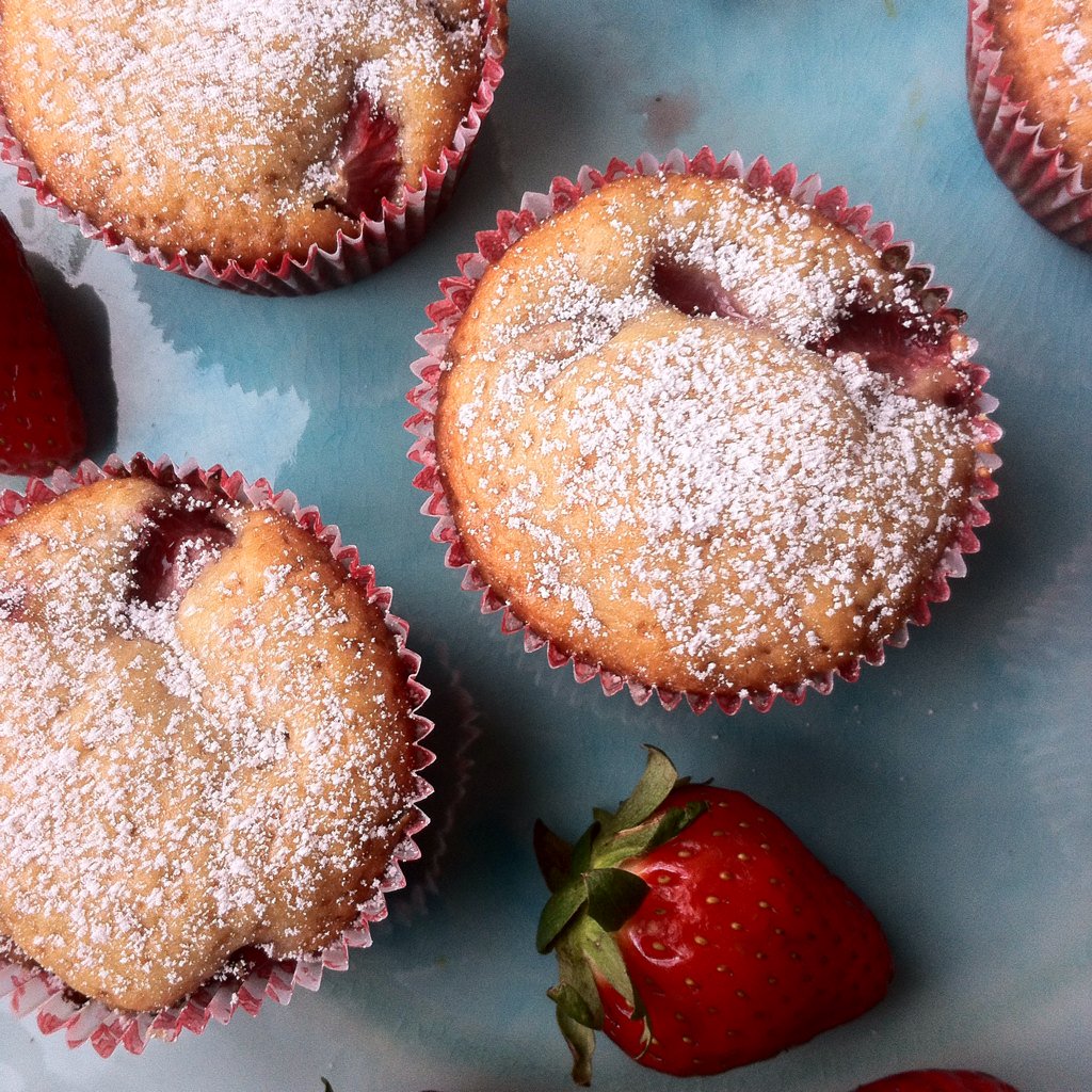 PatagoniaBakery's tweet photo. #muffins de fresa https://t.co/XtG06x7KMX