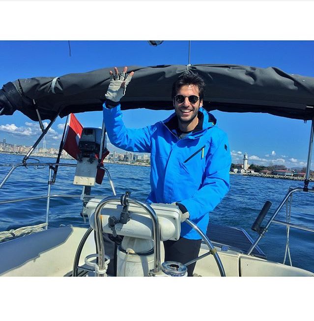 Bir Serkan Çayoğlu fotosu daha :) anlaşılan artık bol bol fotolar gelecek. #kirazcanlar yaşadınız:) #HayatımınAşkı