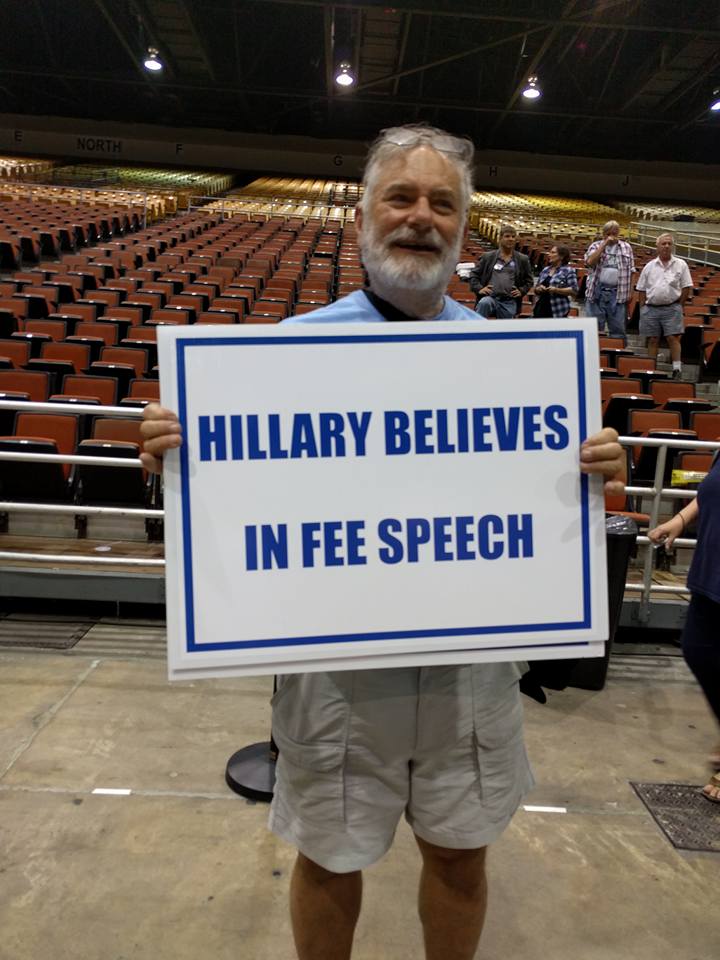KaydeeKing's tweet photo. Tampa knows what's up!
#BernieInTampa #BernieInFL #FloridaForBernie #FeelTheBern https://t.co/JPTb0KkoZ6