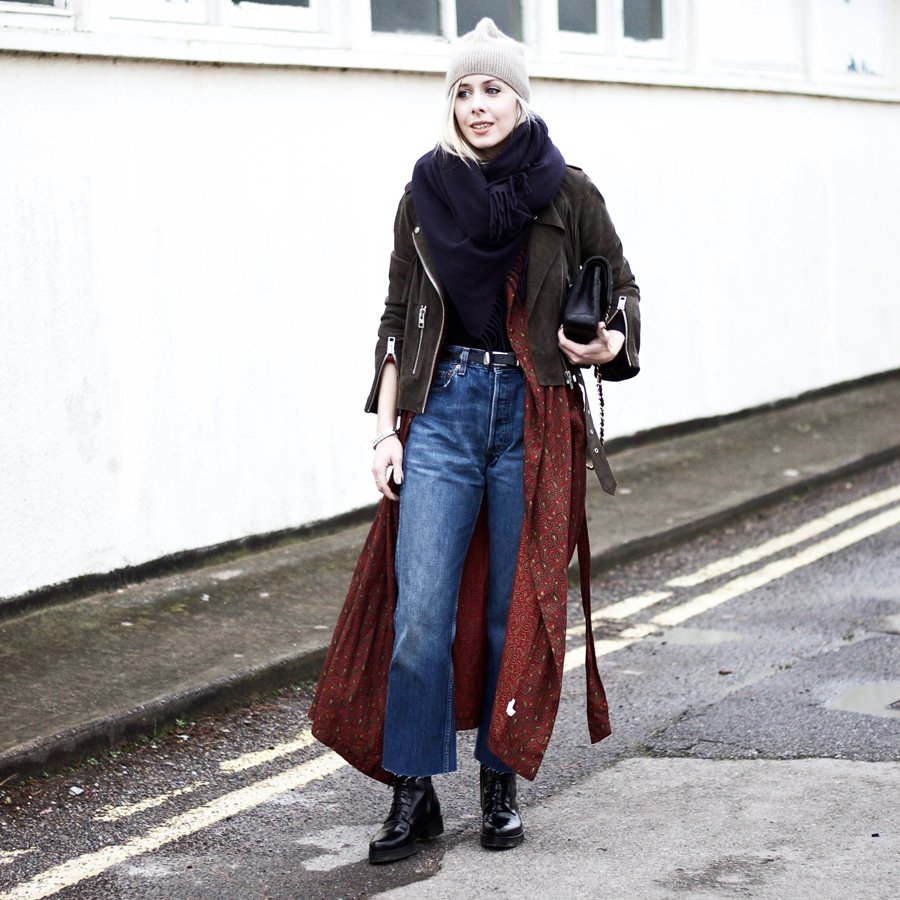 looklist's tweet photo. All of the layers. And some seriously cute cropped levi's.  https://t.co/0ChyheqyvM @lellaVictoria7 https://t.co/USvaAgTTN5