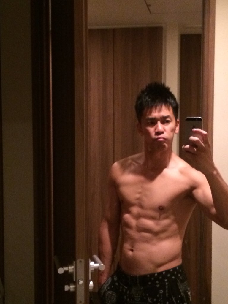 武井壮 正月の増量を6kg戻した あと3kg脂肪落として筋肉3kg増やすぜ 体重は今がベスト 能力も上がってるし43歳の誕生日に史上最高に仕上げる バースデーイベントやろっかなあ T Co 4zyh0xpyki