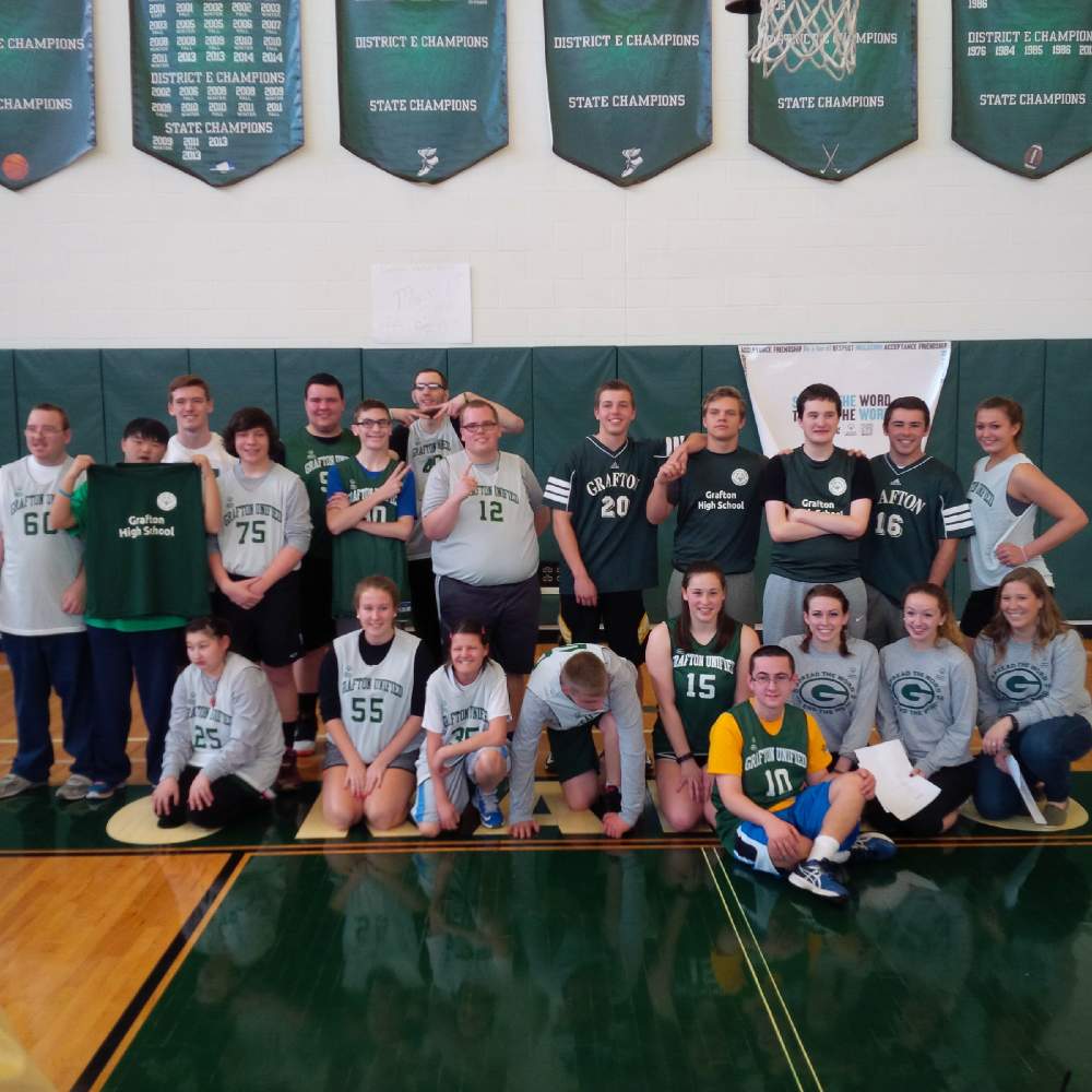 McmahonMarybeth's tweet photo. Great day @Grafton_HS @SpOlympicsMA thanks to @YAC_SOMA Aubrey and Alex #playunified. https://t.co/klAWPJDgpB
