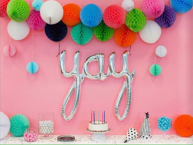 ShopSweetLulu's tweet photo. Happy FriYAY!! @nsballoons sure knows how to weekend! 🎈🎈🎉 https://t.co/NjgW1IxZSe