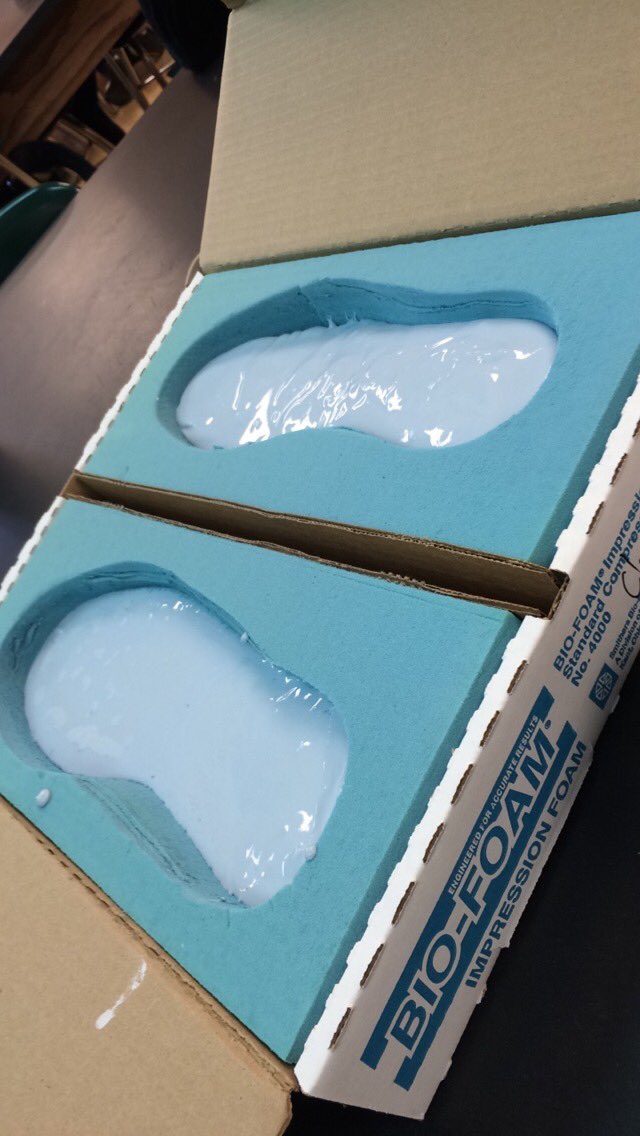 18_ring's tweet photo. Getting that cast and mold on fleek 👌🏻 #clsforensics #bigfootimpressions 😂 @chaarkeisha @mrsbulman https://t.co/BHiweQiudw