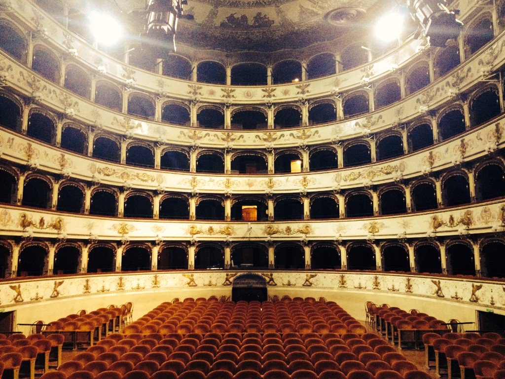 11-12-13 marzo LAIKA al meraviglioso comunale di Ferrara