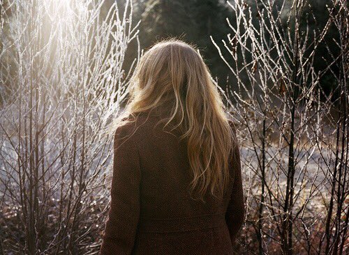 Knowing the truth,
seeing the truth,
but still believing in lies.

รู้ความจริง
เห็นความจริง
แต่ก็ยังเชื่อคำโกหก