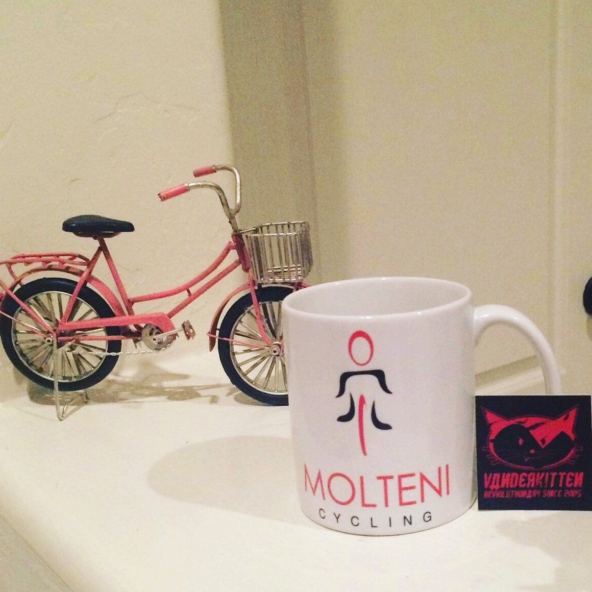 LaurentMolteni's tweet photo. Happy Friday :-)
https://t.co/ApgF6gpxql
#vkvip #vanderkitten #kitupkickass
#ride #cycling #bike #bicycle #mtb https://t.co/RrTP8XhCto