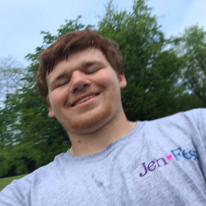 juliadoddd's tweet photo. Happy Birthday @mcdonough56 I hope your day is great and I hope you make your boces bus🎉🎊🎂 #FoodEatingContest https://t.co/ylgIDCVLML