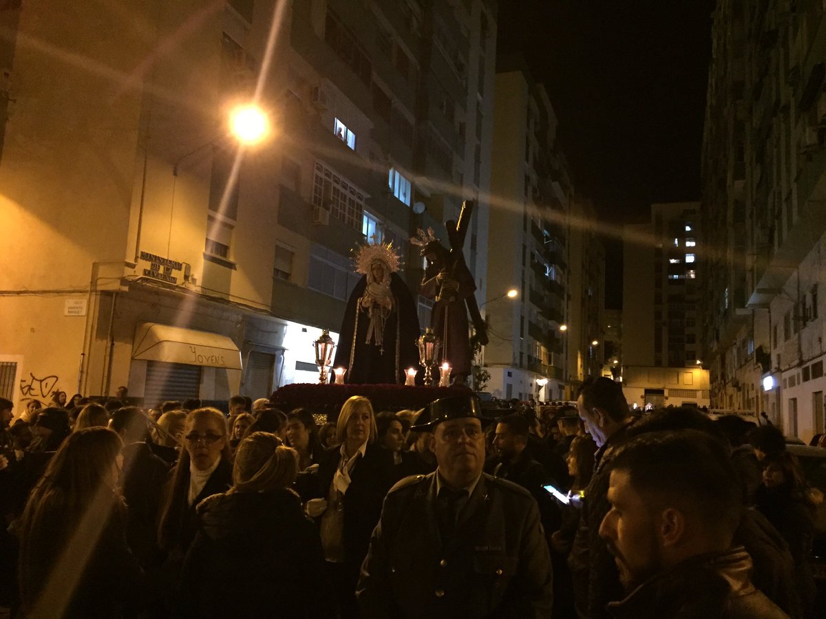 Traslado de Nuestros Sagrados Titulares.  Llegando a Magistrado Salvador Barberá #CofradiasMLG