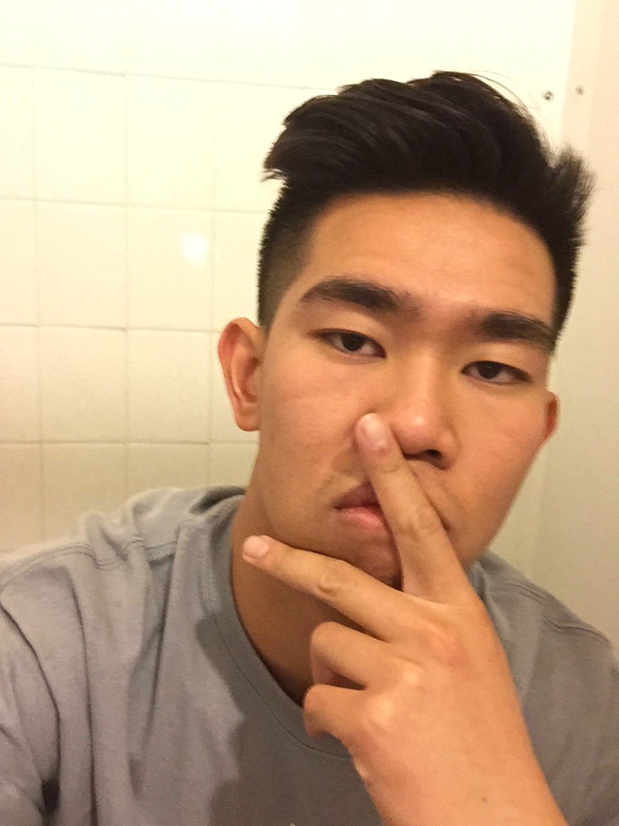 phong_tngo's tweet photo. First shit in the theatre. #PCN2016 #HFWA https://t.co/21M7nyiuqW