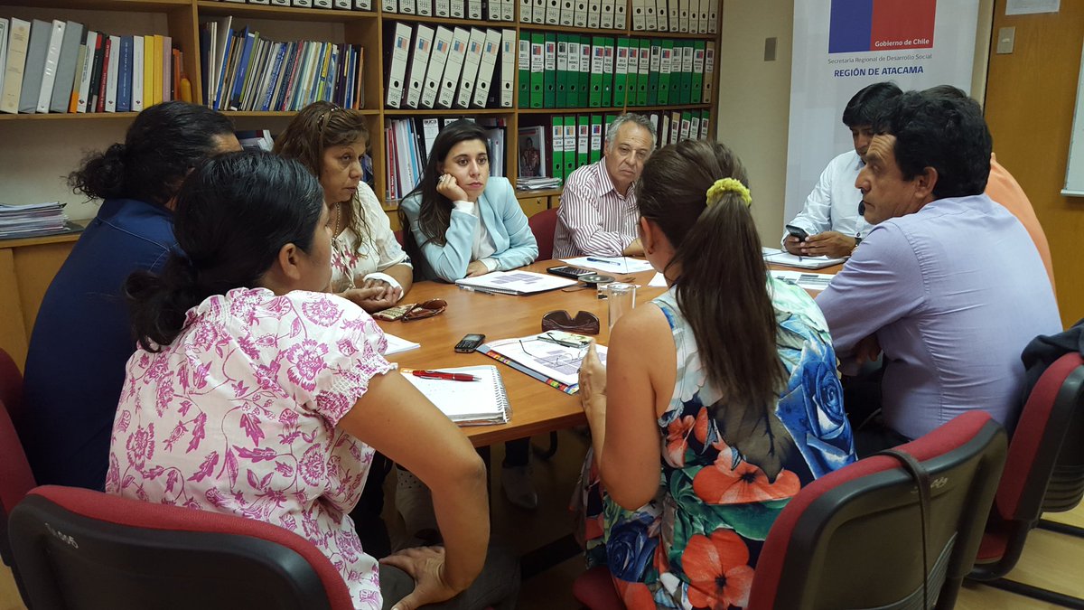 Dani_Cicardini's tweet photo. Reunida c representantes de pueblos originarios d #Atacama dialogando sobre ley Consejo Nacional Pueblos Indígenas https://t.co/9iKBWVlWdG
