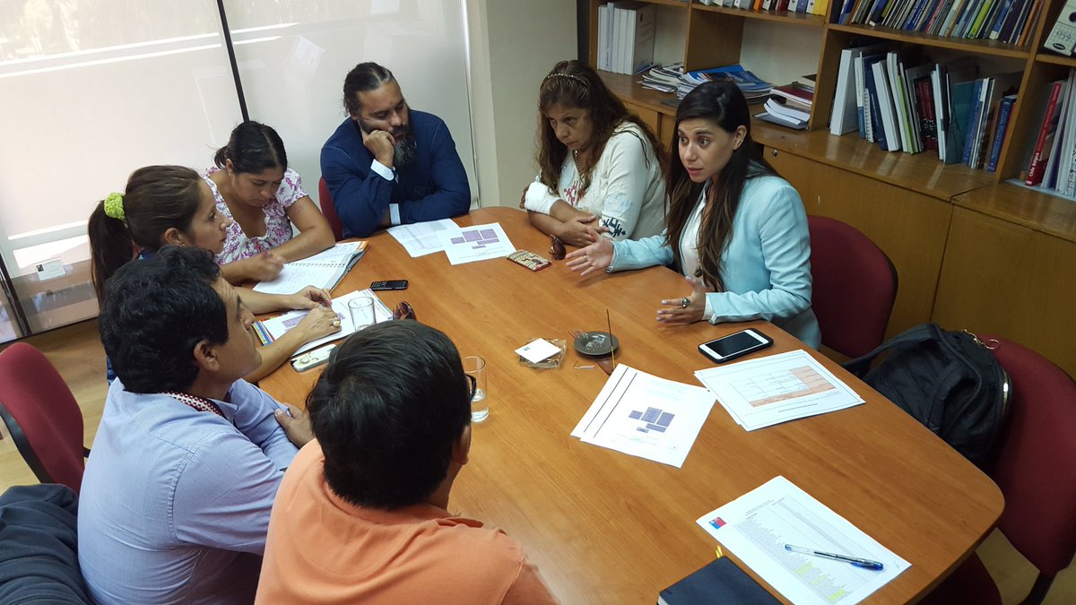 Dani_Cicardini's tweet photo. Reunida c representantes de pueblos originarios d #Atacama dialogando sobre ley Consejo Nacional Pueblos Indígenas https://t.co/9iKBWVlWdG