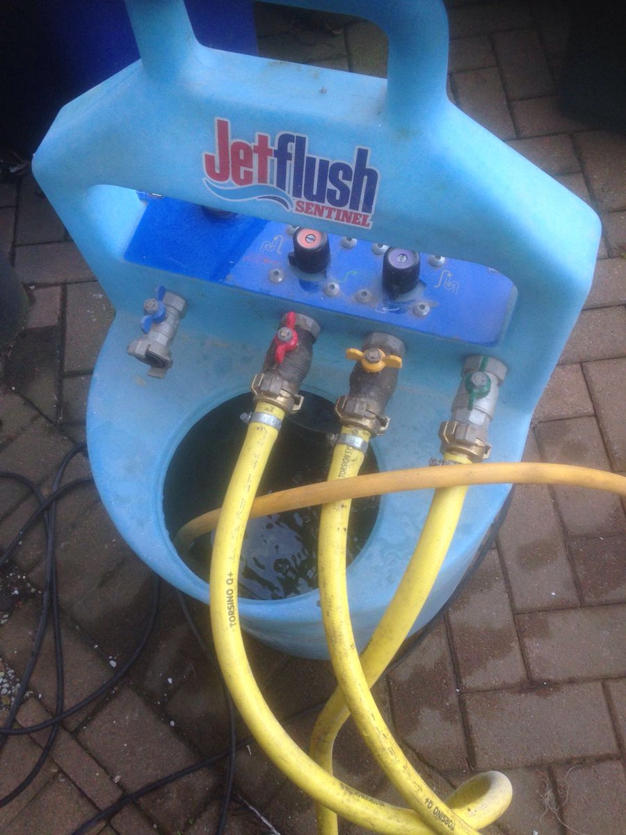 Homeplumb's tweet photo. Happy pipes heat your home better. Show them some love with a #jetflush. #plumber #paisley #heating https://t.co/DVP0RJdpkX