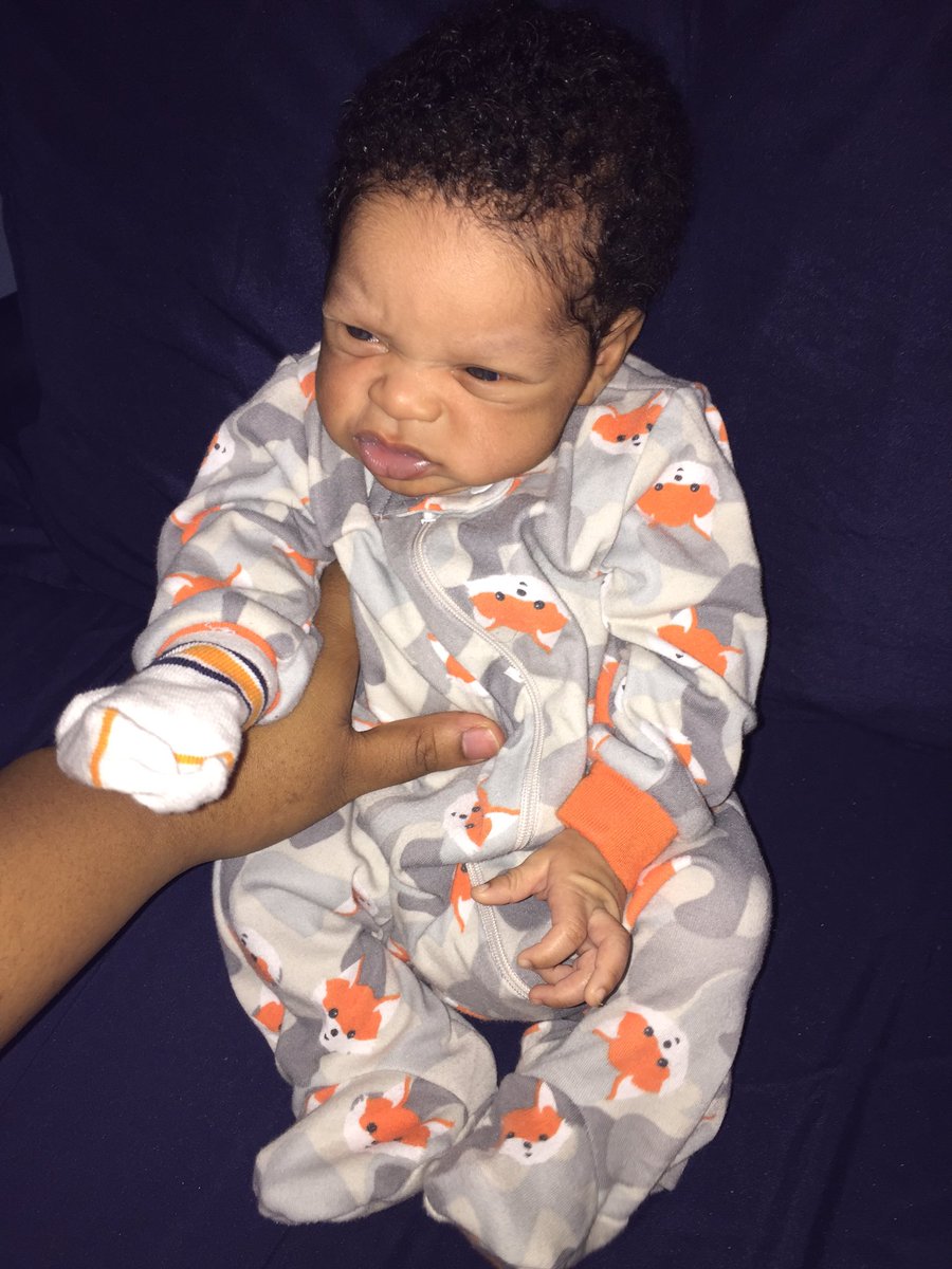 OnlyBeButtons22's tweet photo. Crank master! DCM😘 #onesockononesockoff #hetakeshismittensoffyall #mommybaby #saydontmindmyPj's 💙KingDarius https://t.co/lzRcI3nA8M