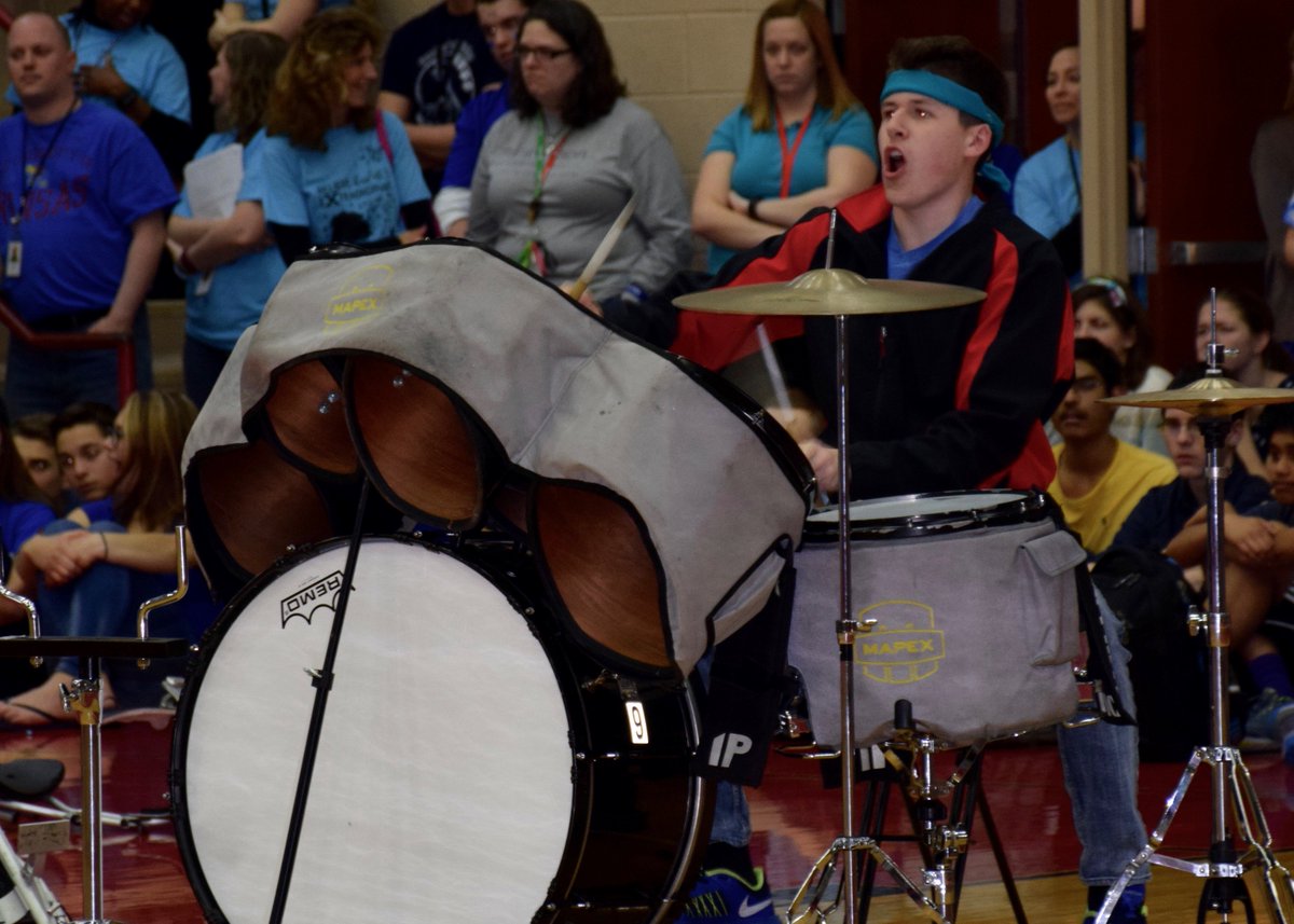 CVSDnews's tweet photo. @CVminiTHON kicks of #thon2016 with pep rally. #FTK https://t.co/mQVfKRKQOO
