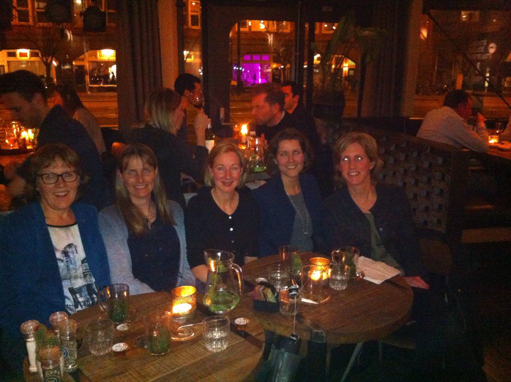 joellestaps's tweet photo. Eten in @amsterdam met oud #volleybal teamgenoten #armixtos https://t.co/sHmNNsahnY