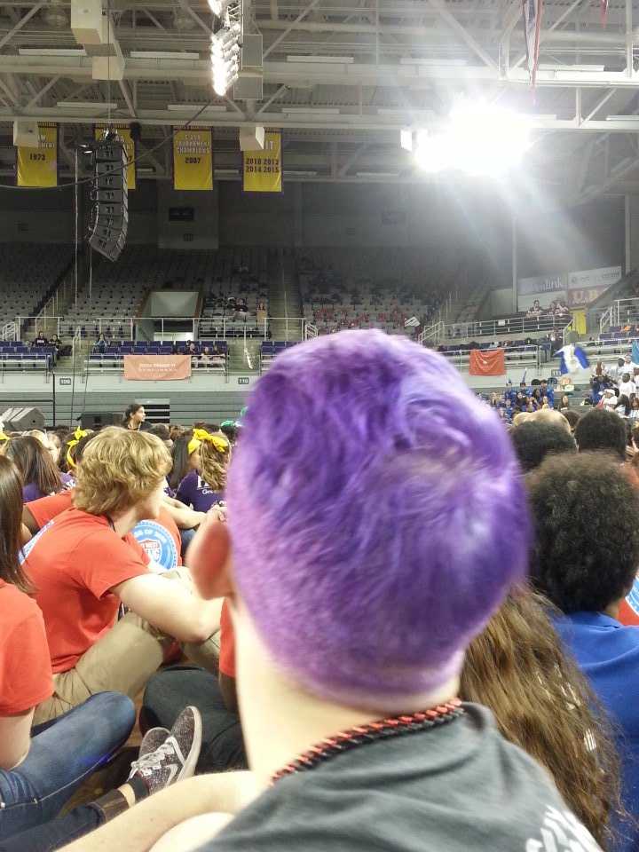 UofLBridge's tweet photo. Purple hair and Orientation Leaders, does it get any better?! #SROW2016 https://t.co/j3g4SfUEXY