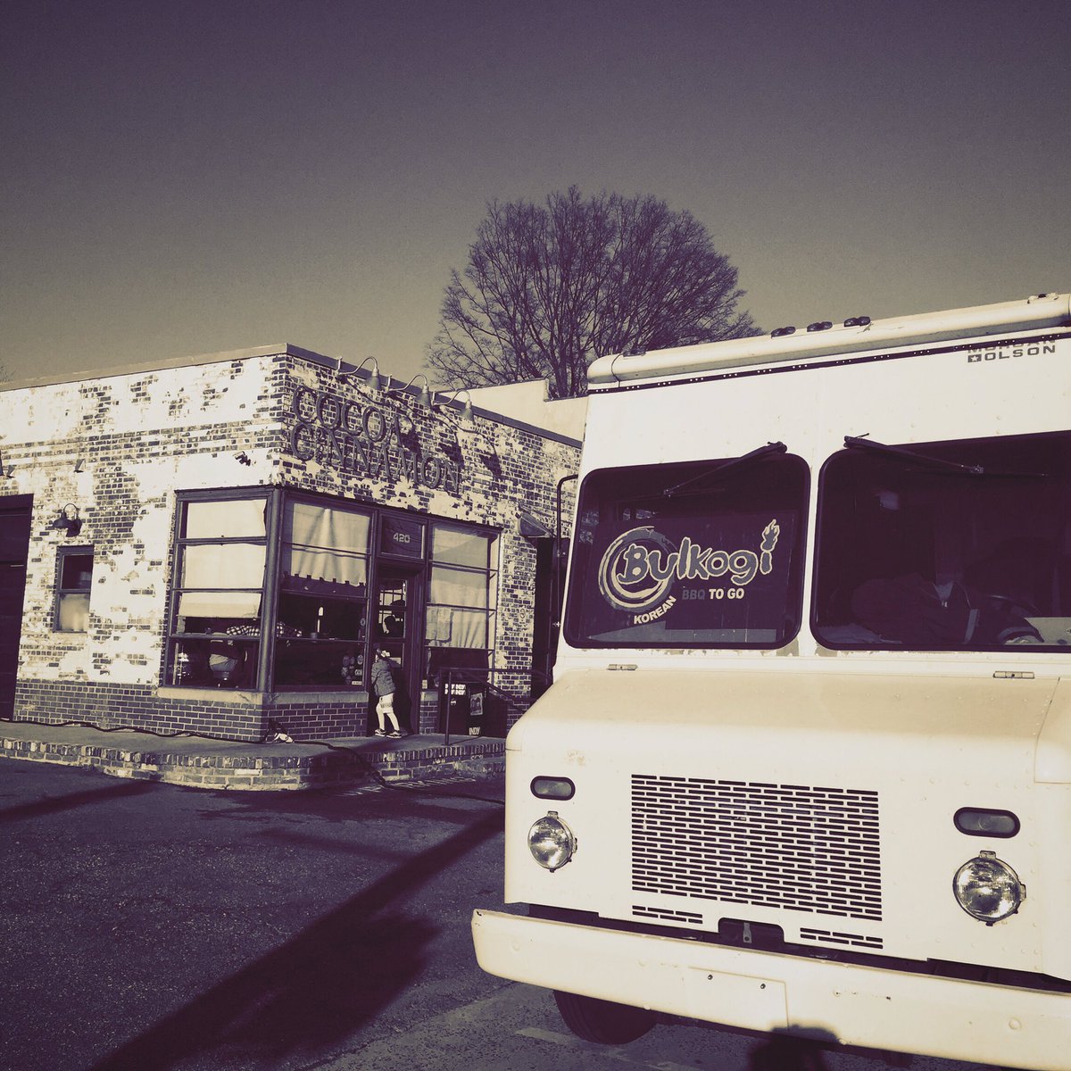 NCBulkogi's tweet photo. It's @cocoacinnamon night! Come enjoy the beautiful day with awesome cup of java and Bulkogi! Serving 5-9 https://t.co/kIQvmgtfyU