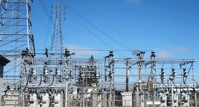 channelstv's tweet image. Power Situation: FG Blames Sabotage, Apologises To Nigerians - bit.ly/1pkZEFz