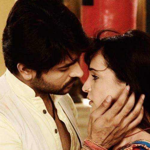 Индийский сериал цветок. Цвет страсти ю. Rangrasiya индийский. Санайя ирани цвета страсти. Цвета страсти индийский сериал.