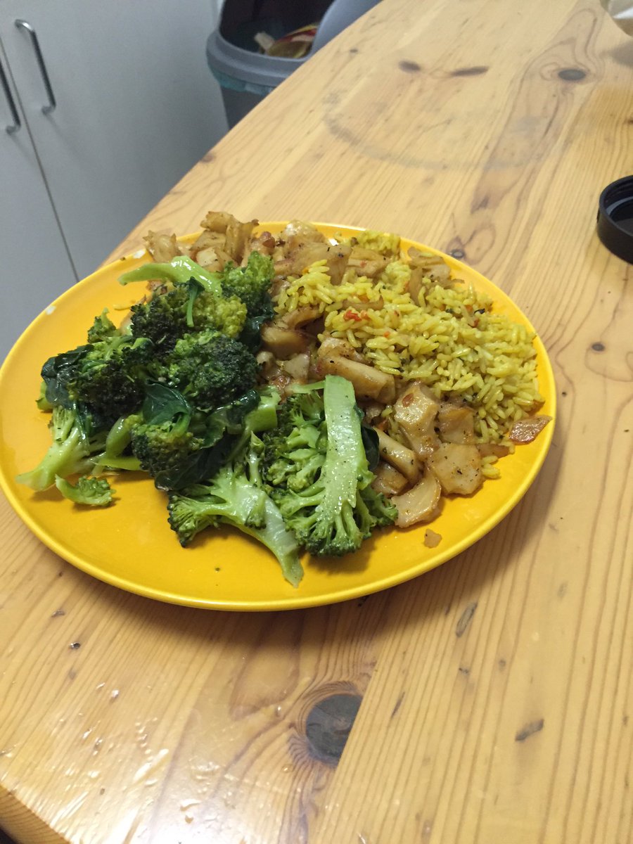 EuroTone's tweet photo. Good Lord! found some #MeatlessChicken today in #Germany whipped it up real fast!
Oh how I ❤️ U 🇩🇪
#VeganLife 😋💪🏿 https://t.co/LscMLBWbyP