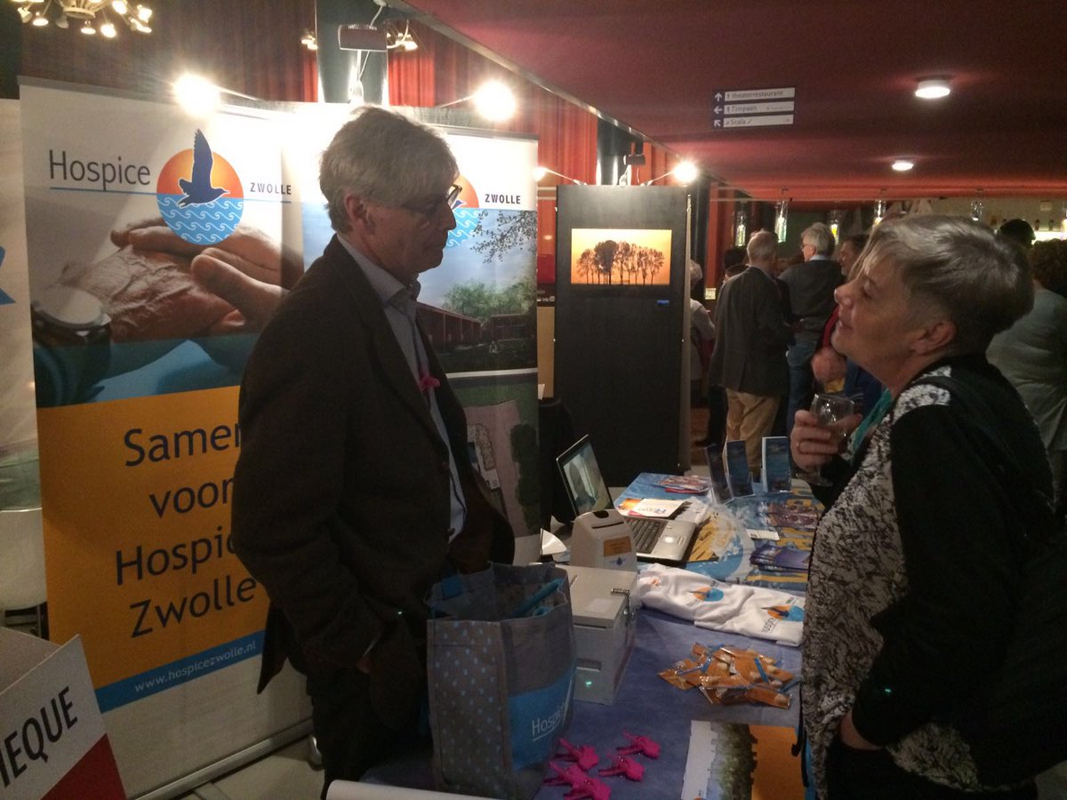 Mooie avond met deelnemers en andere goede doelen, tijdens aftrap <a href="/StMontVentoux/">StichtingGrootVerzetTegenKanker</a> editie 2016.
